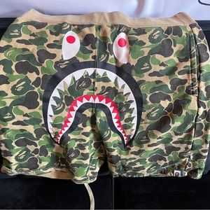 Multicolored bape, shorts